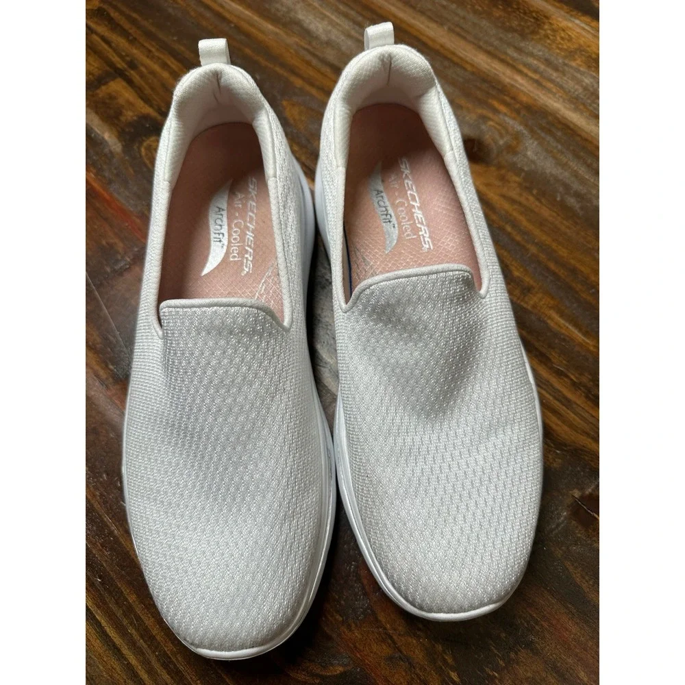Skechers GO WALK Arch Fit White Slip On Sneakers 125313‎ Womens 9 Mens 7.5